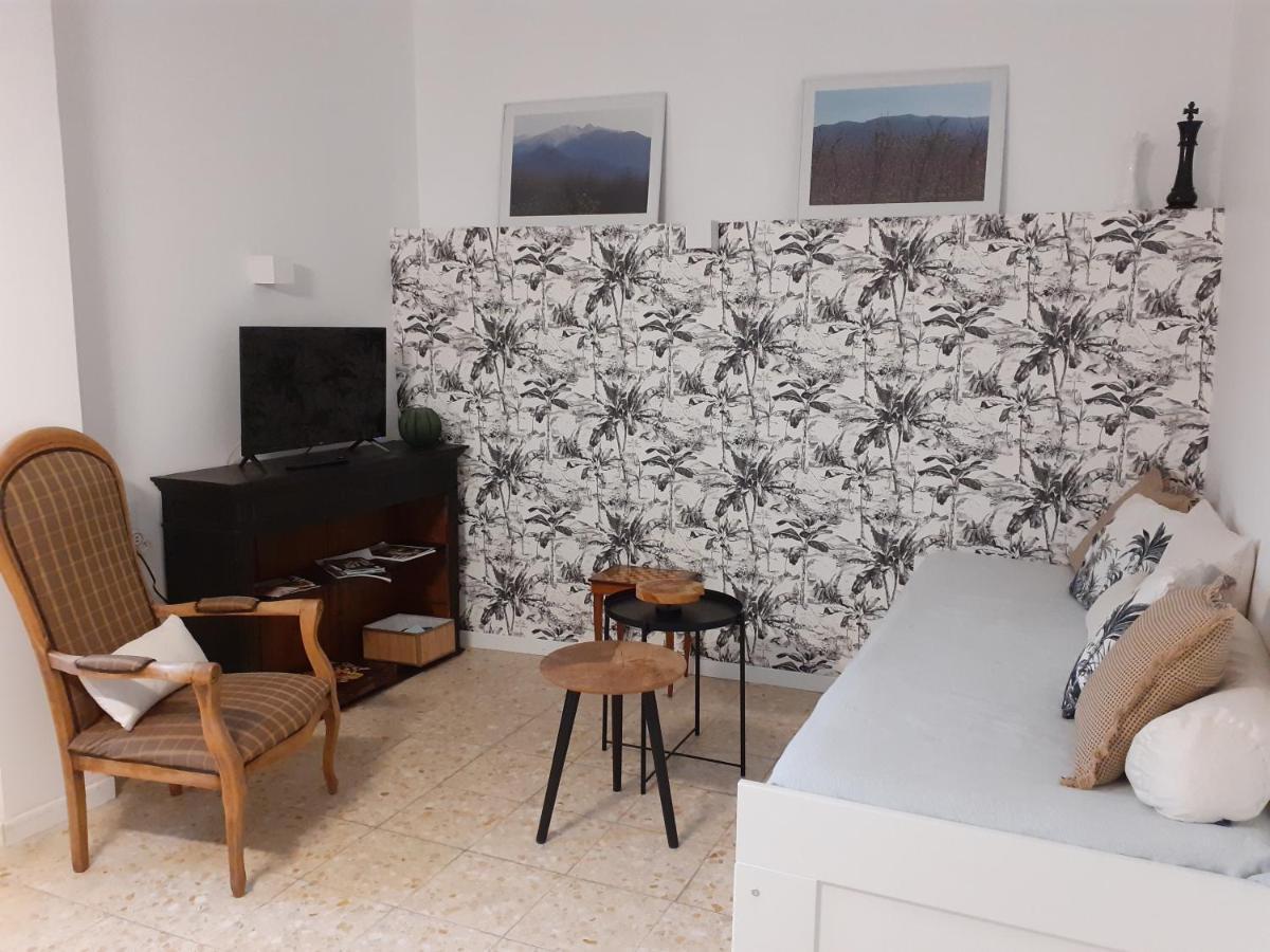 Agreable Maison De Village Avec Terrasse Vinca Bagian luar foto